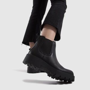 UGG Markstrum Chelsea Boot, Waterproof, Black